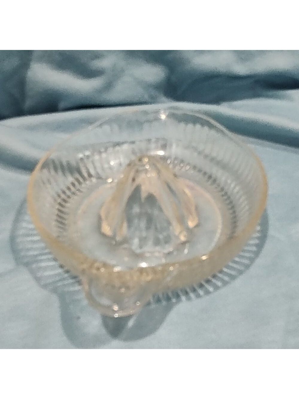 Vintage Glass Juicer Clear Pour Spout Handle - Picture 5 of 8
